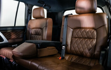 Toyota Land Cruiser 200, 2018 год, 6 199 000 рублей, 28 фотография