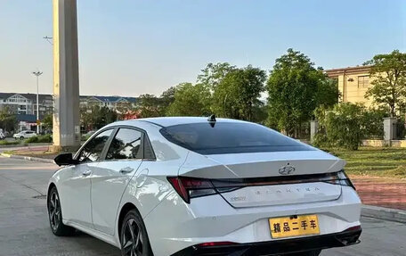 Hyundai Elantra, 2022 год, 1 370 000 рублей, 6 фотография