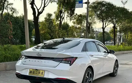 Hyundai Elantra, 2022 год, 1 370 000 рублей, 4 фотография