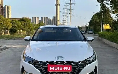 Hyundai Elantra, 2022 год, 1 370 000 рублей, 2 фотография