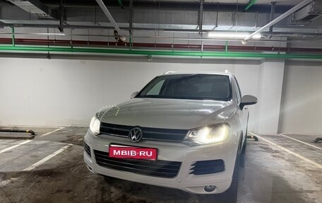 Volkswagen Touareg III, 2013 год, 2 400 000 рублей, 1 фотография