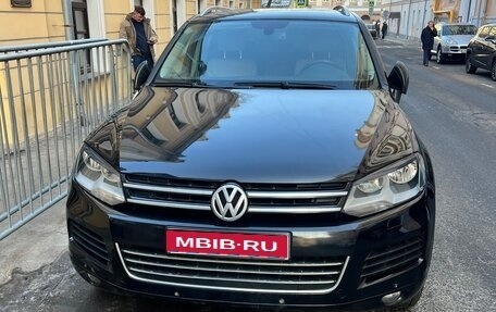 Volkswagen Touareg III, 2011 год, 1 690 000 рублей, 1 фотография