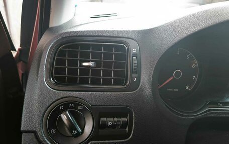 Volkswagen Polo VI (EU Market), 2011 год, 620 000 рублей, 14 фотография