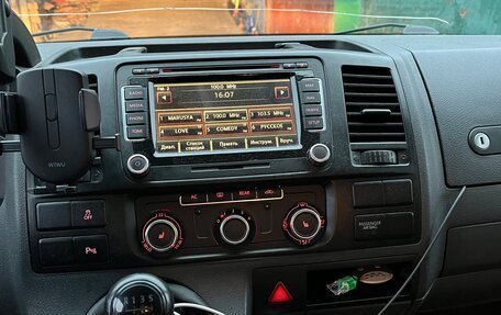 Volkswagen Multivan T5, 2010 год, 2 650 000 рублей, 7 фотография