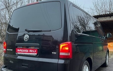 Volkswagen Multivan T5, 2010 год, 2 650 000 рублей, 2 фотография