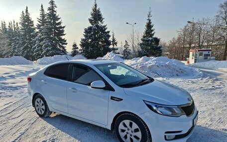 KIA Rio III рестайлинг, 2016 год, 1 000 000 рублей, 8 фотография