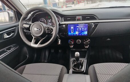 KIA Rio IV, 2019 год, 985 000 рублей, 10 фотография