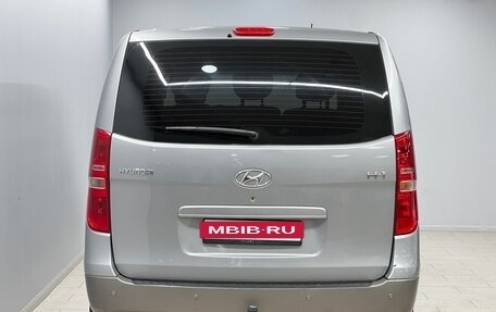 Hyundai H-1 II рестайлинг, 2014 год, 1 588 000 рублей, 4 фотография