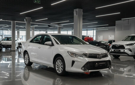 Toyota Camry, 2016 год, 2 180 000 рублей, 2 фотография