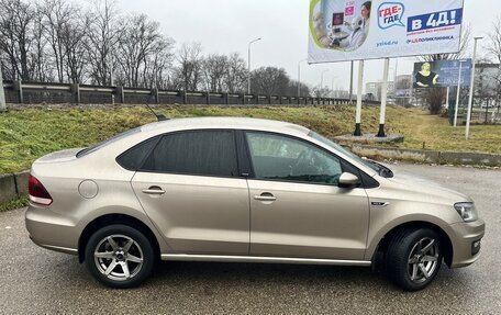 Volkswagen Polo VI (EU Market), 2017 год, 1 200 000 рублей, 2 фотография