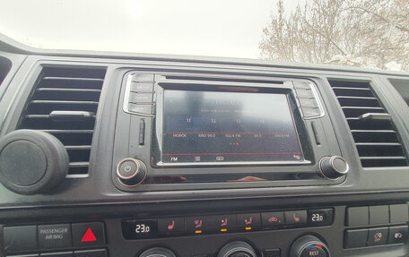 Volkswagen Caravelle T6 рестайлинг, 2018 год, 4 100 000 рублей, 10 фотография