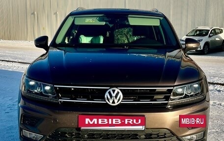 Volkswagen Tiguan II, 2017 год, 2 300 000 рублей, 2 фотография