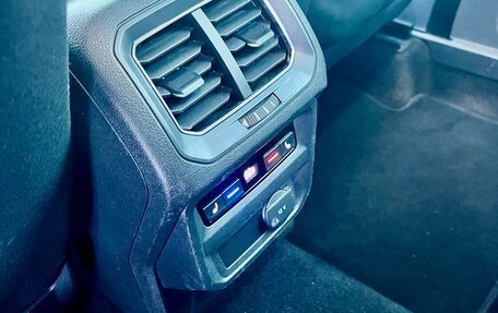 Volkswagen Tiguan II, 2017 год, 2 300 000 рублей, 16 фотография