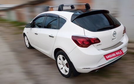 Opel Astra J, 2014 год, 850 000 рублей, 4 фотография