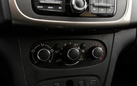 Renault Sandero II рестайлинг, 2019 год, 1 297 000 рублей, 12 фотография