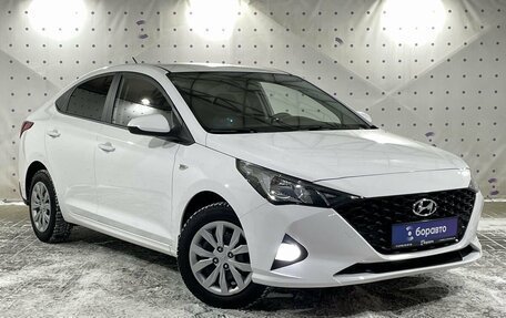 Hyundai Solaris II рестайлинг, 2021 год, 1 680 000 рублей, 2 фотография