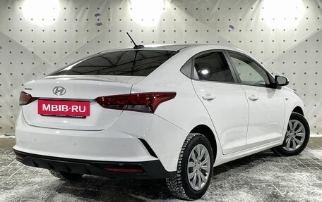 Hyundai Solaris II рестайлинг, 2021 год, 1 680 000 рублей, 4 фотография