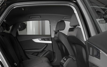 Audi A4, 2019 год, 2 900 000 рублей, 8 фотография