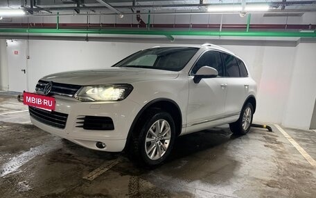 Volkswagen Touareg III, 2013 год, 2 400 000 рублей, 2 фотография