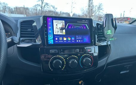 Toyota Hilux VII, 2015 год, 3 900 000 рублей, 16 фотография