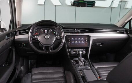 Volkswagen Passat B8 рестайлинг, 2018 год, 2 300 000 рублей, 6 фотография