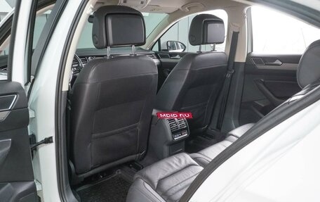 Volkswagen Passat B8 рестайлинг, 2018 год, 2 300 000 рублей, 11 фотография