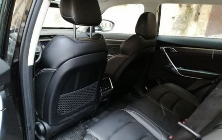 Geely Atlas, 2022 год, 2 300 000 рублей, 3 фотография