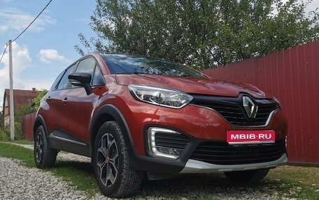 Renault Kaptur I рестайлинг, 2019 год, 1 860 000 рублей, 1 фотография