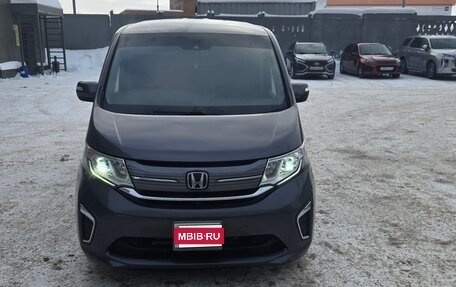 Honda Stepwgn IV, 2019 год, 1 930 000 рублей, 1 фотография