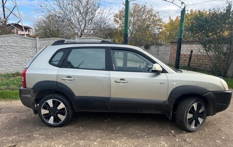 Hyundai Tucson III, 2007 год, 680 000 рублей, 2 фотография