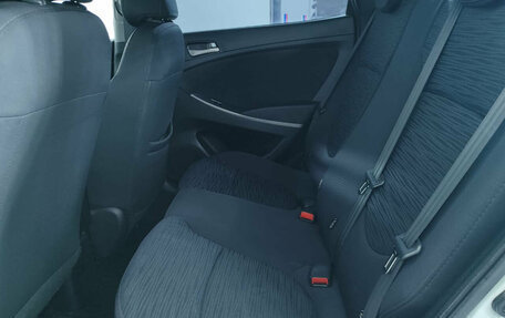 Hyundai Solaris II рестайлинг, 2015 год, 999 000 рублей, 18 фотография