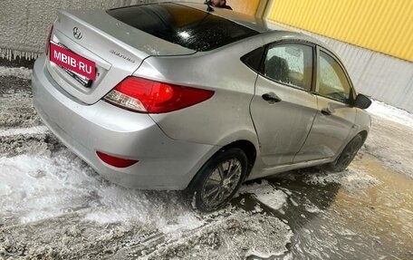 Hyundai Solaris II рестайлинг, 2014 год, 355 000 рублей, 5 фотография