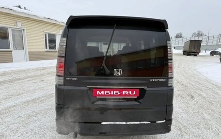 Honda Stepwgn II рестайлинг, 2003 год, 850 000 рублей, 12 фотография