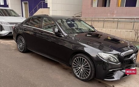 Mercedes-Benz E-Класс, 2018 год, 2 850 000 рублей, 2 фотография