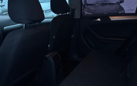 Volkswagen Jetta VI, 2012 год, 1 250 000 рублей, 10 фотография