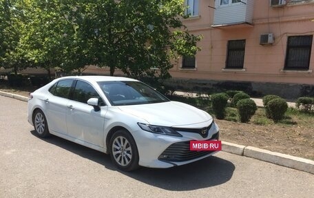 Toyota Camry, 2018 год, 2 800 000 рублей, 2 фотография