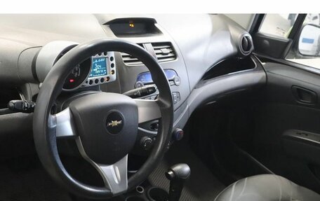 Chevrolet Spark III, 2012 год, 584 000 рублей, 6 фотография