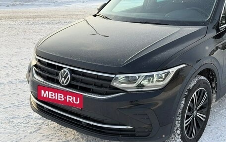 Volkswagen Tiguan II, 2021 год, 2 990 000 рублей, 3 фотография