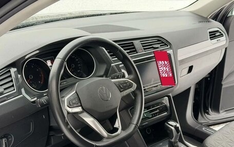 Volkswagen Tiguan II, 2021 год, 2 990 000 рублей, 7 фотография