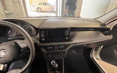 Skoda Rapid II, 2021 год, 1 450 000 рублей, 9 фотография