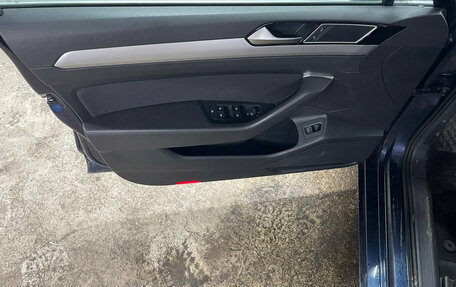 Volkswagen Passat B8 рестайлинг, 2017 год, 1 699 000 рублей, 18 фотография