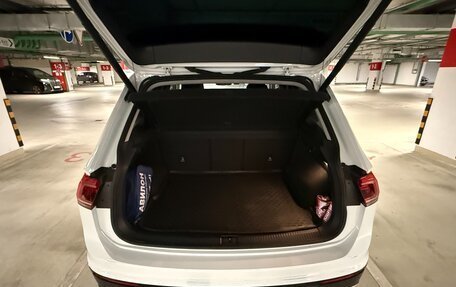 Volkswagen Tiguan II, 2020 год, 2 800 000 рублей, 3 фотография