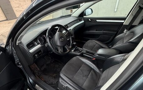 Skoda Superb III рестайлинг, 2014 год, 1 450 000 рублей, 14 фотография