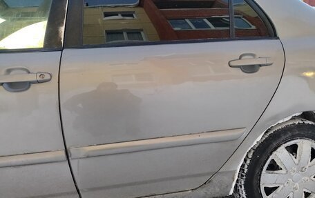 Toyota Corolla, 2004 год, 299 000 рублей, 11 фотография