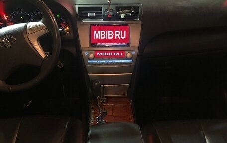 Toyota Camry, 2008 год, 700 000 рублей, 11 фотография