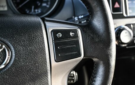 Toyota Land Cruiser Prado 150 рестайлинг 2, 2013 год, 3 349 000 рублей, 15 фотография