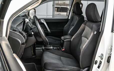 Toyota Land Cruiser Prado 150 рестайлинг 2, 2013 год, 3 349 000 рублей, 10 фотография