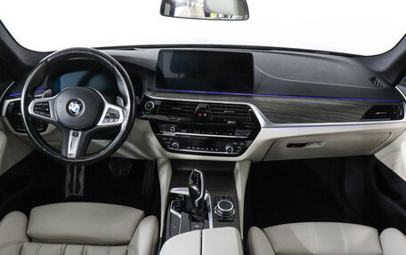 BMW 5 серия, 2022 год, 6 997 000 рублей, 11 фотография