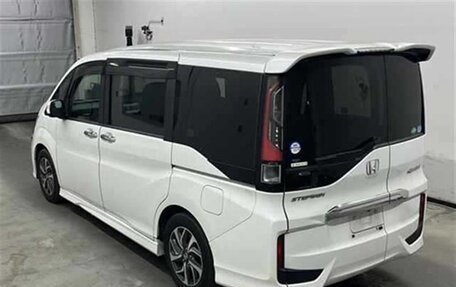 Honda Stepwgn IV, 2017 год, 1 520 000 рублей, 6 фотография