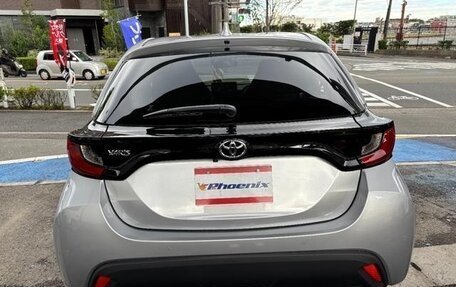 Toyota Yaris, 2022 год, 845 000 рублей, 6 фотография